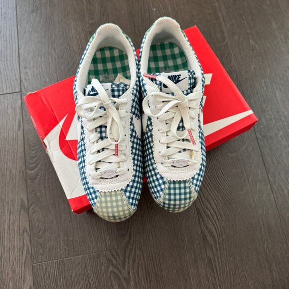 Nike Classic Gingham Cortez Sneakers Size 7 Women’s Preowned Runs Small - Picture 3 of 11